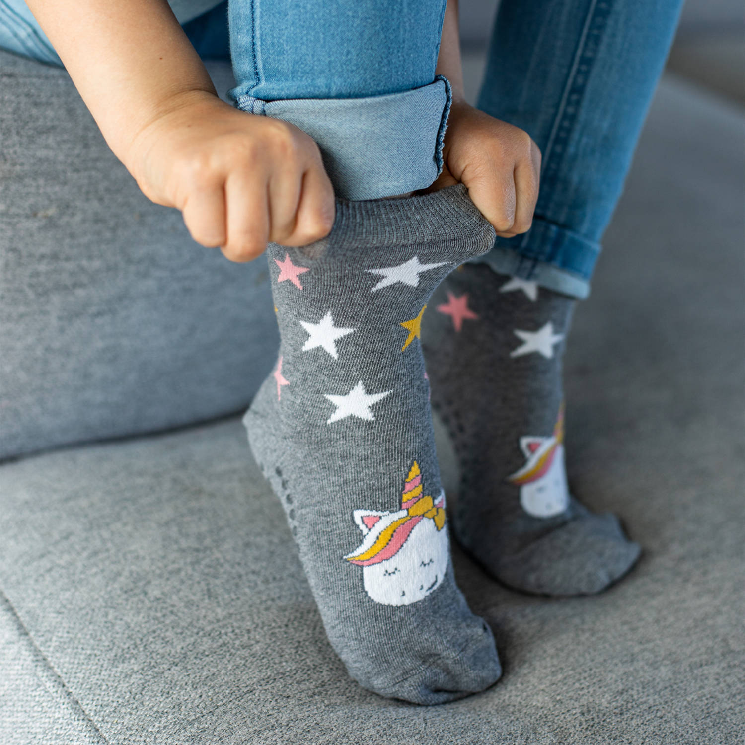 Detské protišmykové ponožky  WOLA w44.36 - sivá