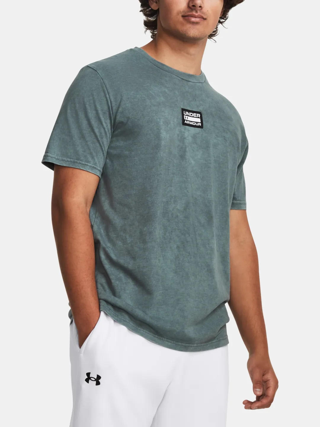 UA ELEVATED CORE WASH SS-GRY