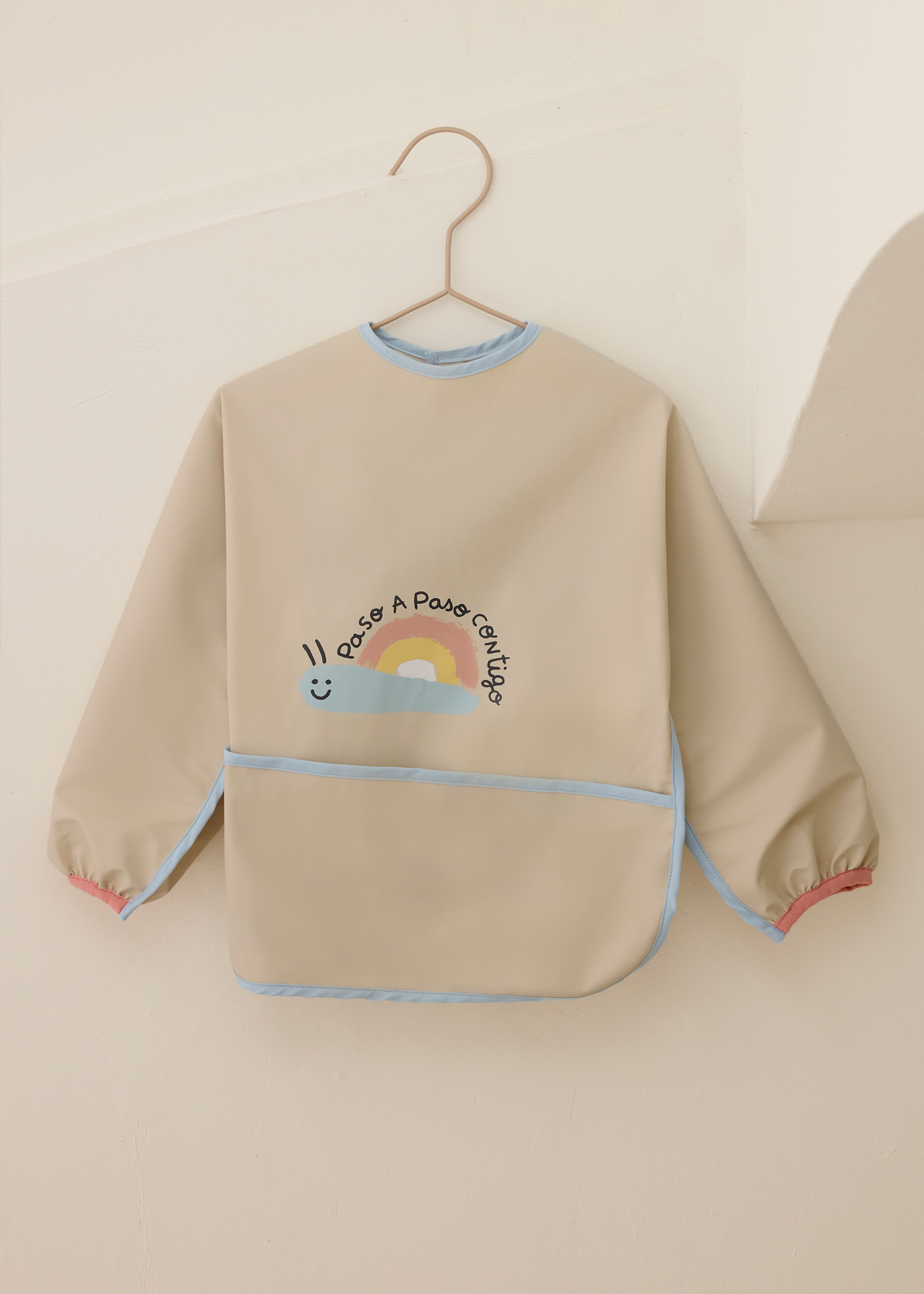 Umývateľný podbradník s rukávmi Mayoral - 2609065029