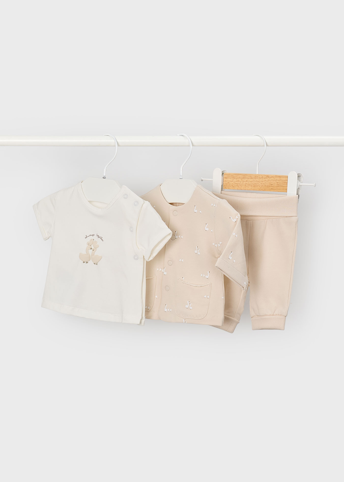 Tepláková súprava - tričko, mikina a tepláky Mayoral - 2601894074